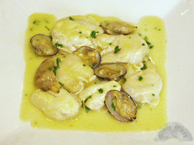 Cocochas de bacalao con almejas