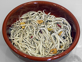 Gulas al ajillo