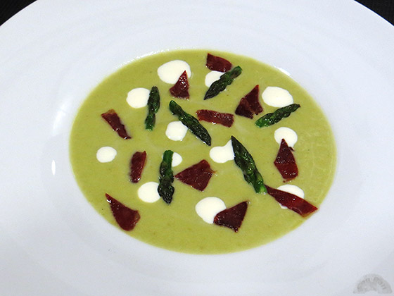 Crema fria de esparragos verdes