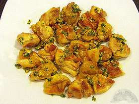Pollo al ajillo