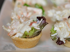 Tartaletas de ensaladilla de chatka y gambas 2