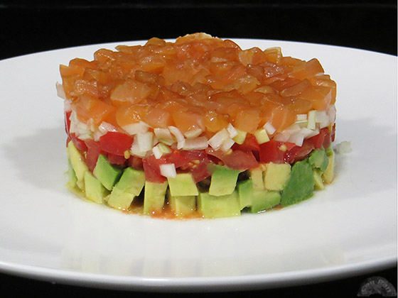 Tartar de salmon ahumado y aguacate